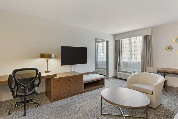  - Best Western Plus - The Charles Hotel St Charles - I-70, Exit 229B