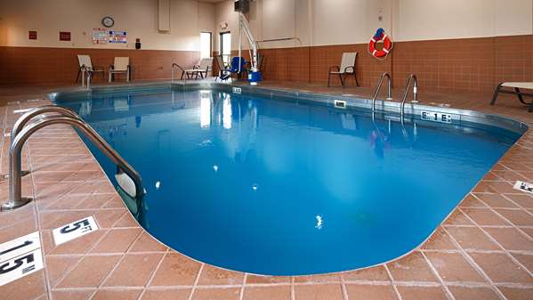 Pool - Best Western Plus Sikeston Hotel