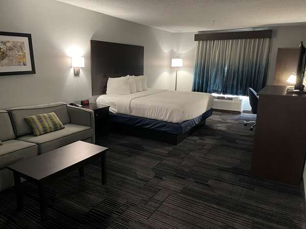  - Best Western Plus Columbia Inn - I-70, Exit 128A