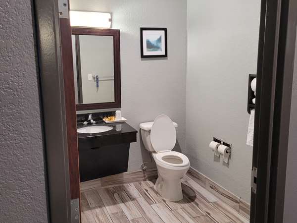  - Best Western Plus Columbia Inn - I-70, Exit 128A