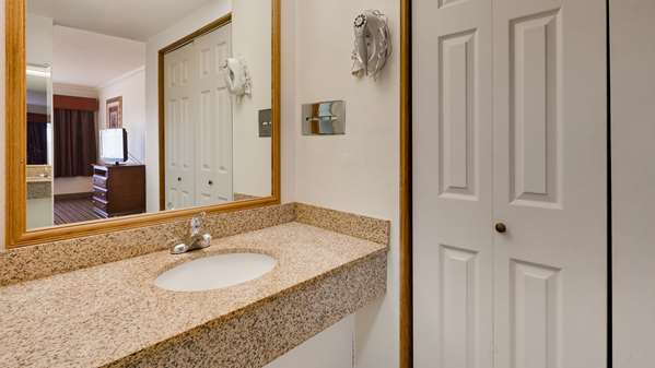  - Best Western War Bonnet Inn Miles City