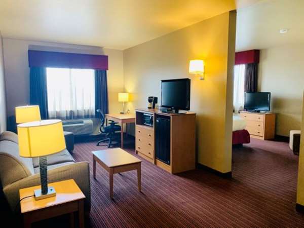 Suite - Best Western Golden Prairie Inn & Suites Sidney