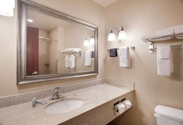  - Best Western Shelby Inn & Suites