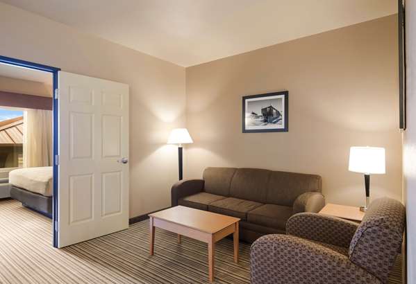 - Best Western Shelby Inn & Suites
