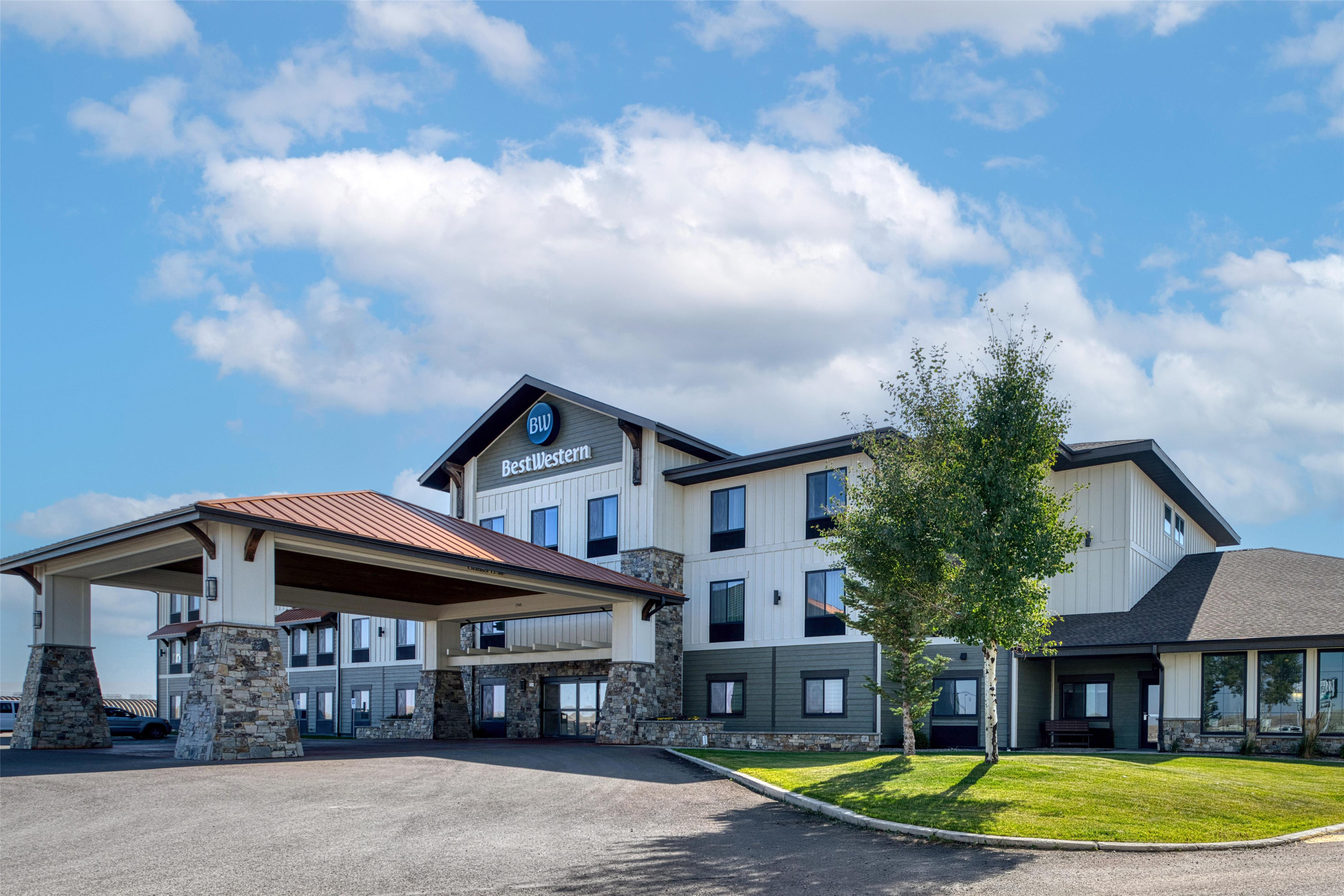 Exterior | Best Western Shelby Inn & Suites