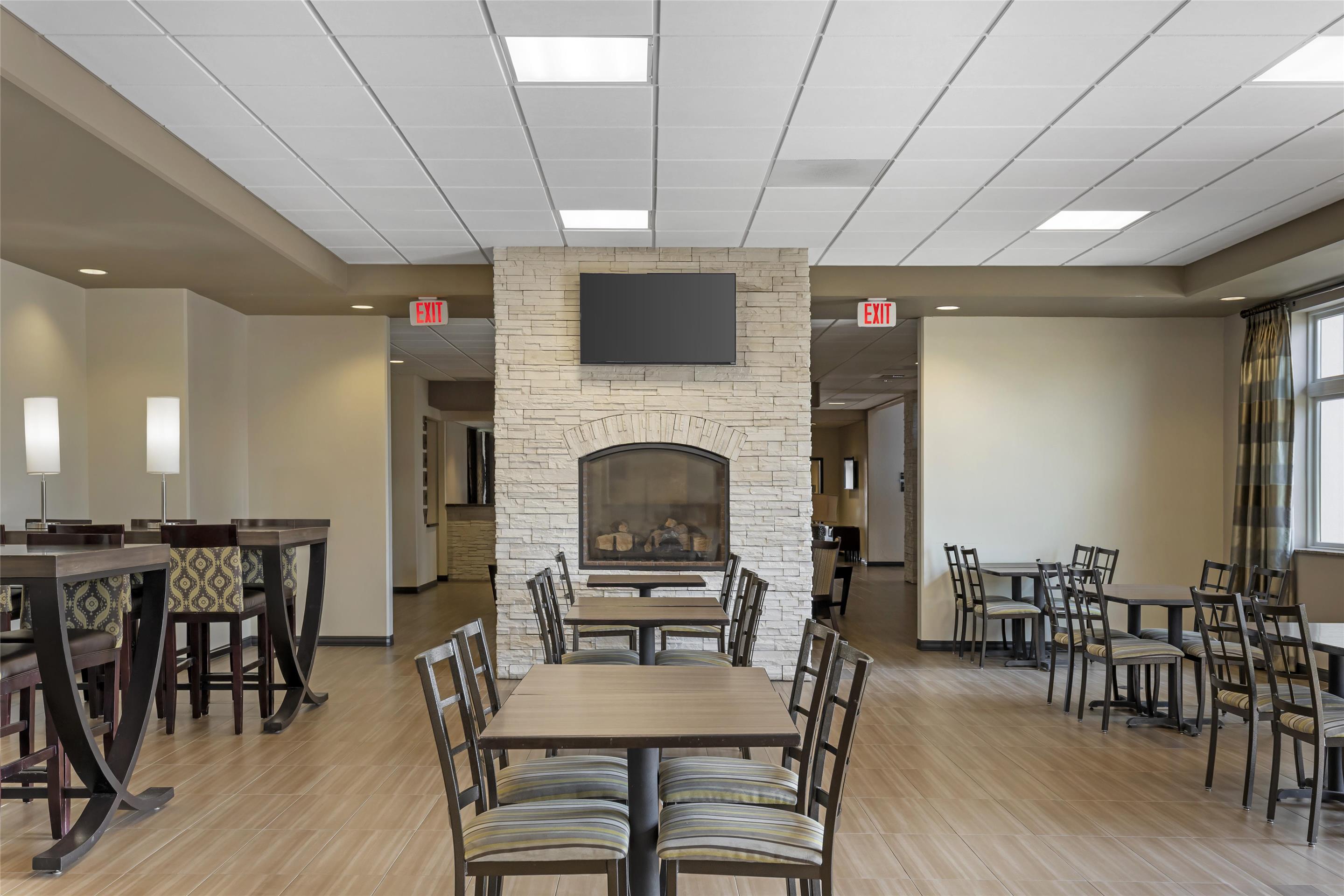 Breakfast Area | Best Western Plus Havre Inn & Suites