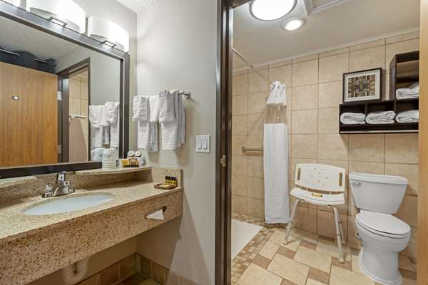  - Best Western Plus Midwest Inn Omaha - I-80, Exit 445