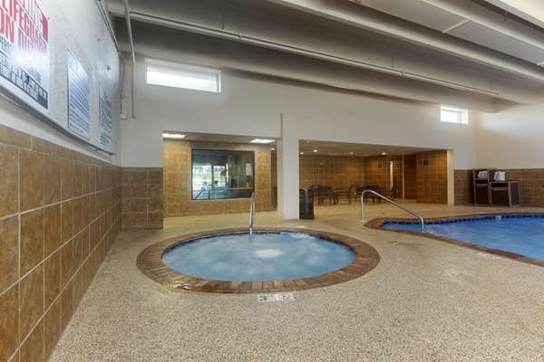 Pool - Best Western Plus Midwest Inn Omaha - I-80, Exit 445