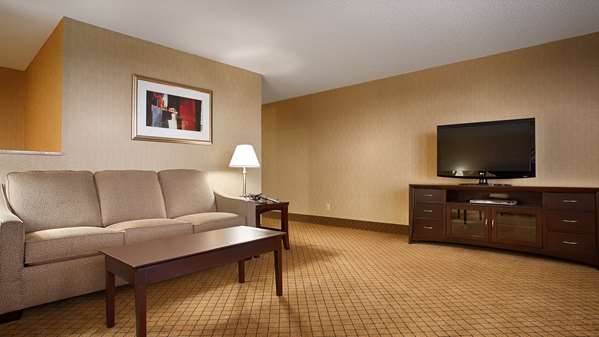  - Best Western Plus York Hotel - I-80, Exit 353