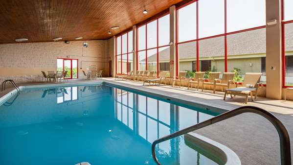 Pool - Best Western Plus York Hotel - I-80, Exit 353