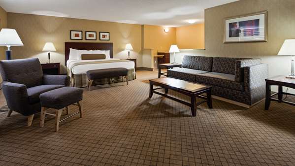  - Best Western Plus York Hotel - I-80, Exit 353
