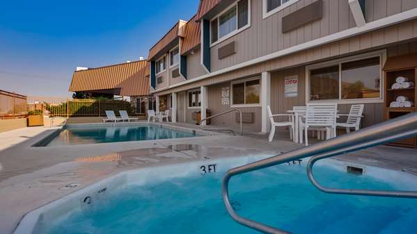 Pool - Best Western Hi-Desert Inn Tonopah