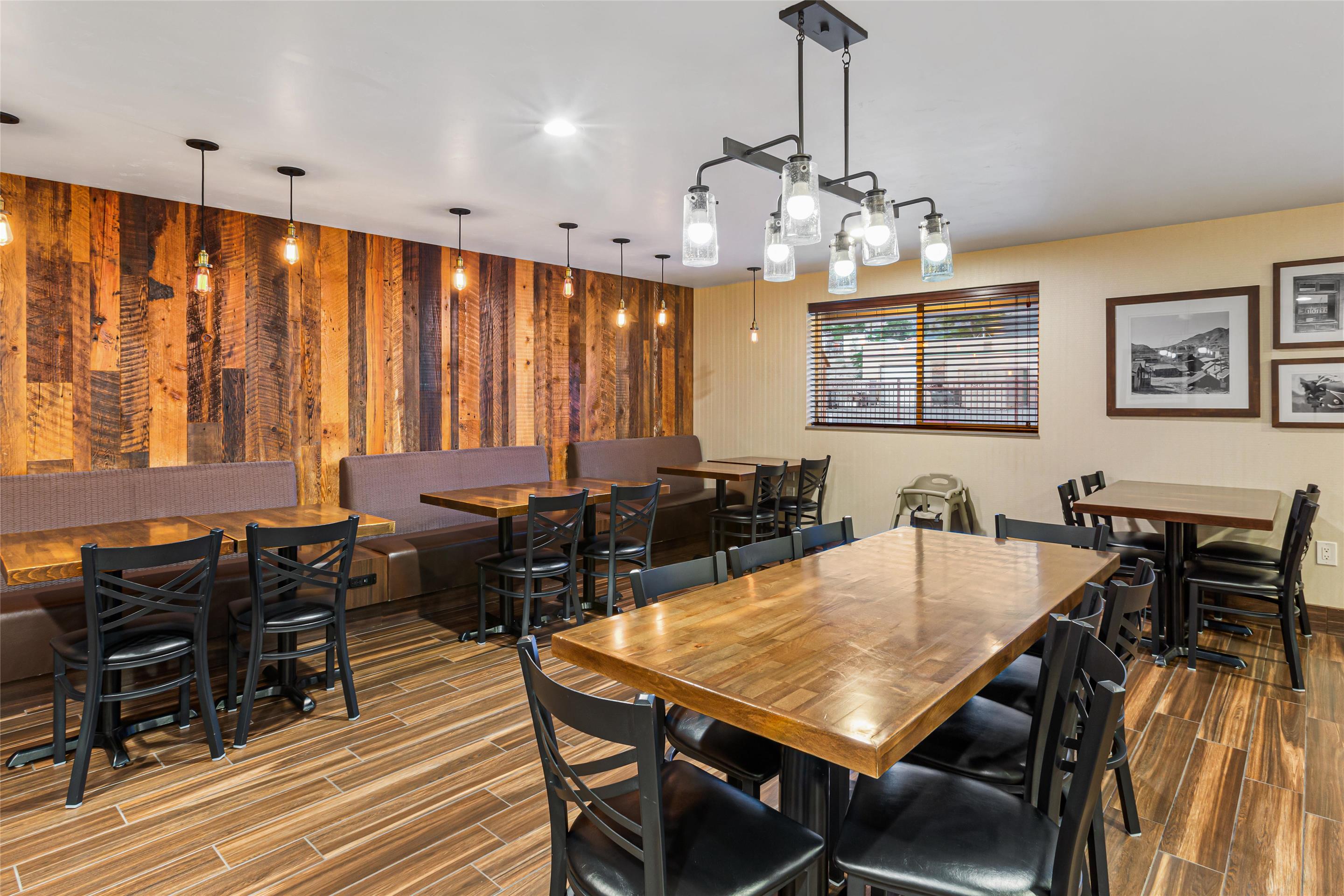 Breakfast Area | Best Western Hi-desert Inn