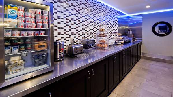 Amenities - Best Western McCarran Inn Las Vegas
