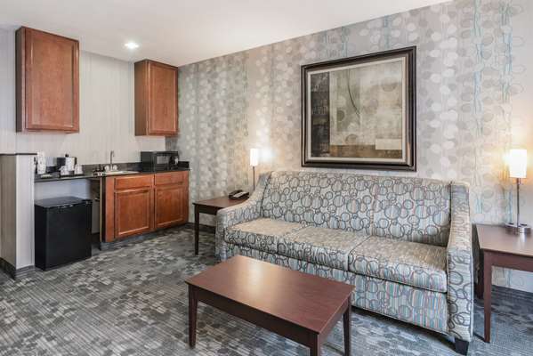 Suite - Best Western Concord Inn & Suites - I-93, Exit 13