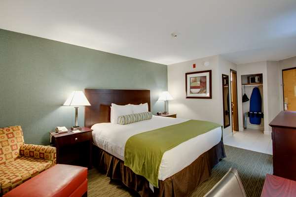 - Best Western Plus The Inn at Hampton