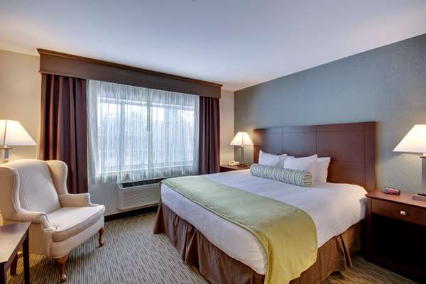 Suite - Best Western Plus The Inn at Hampton