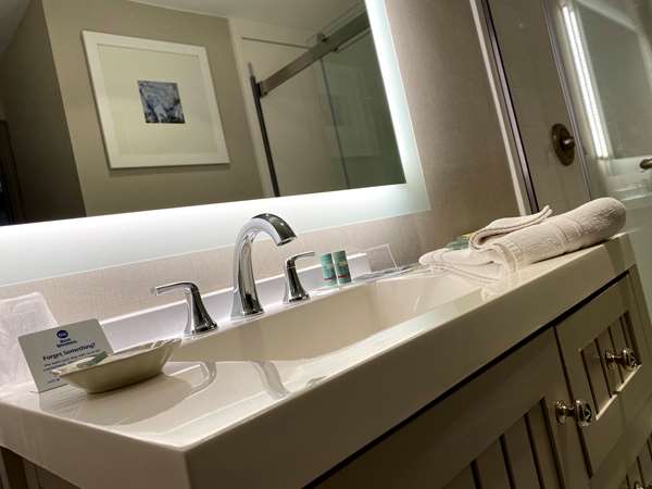  - Best Western Inn Westfield