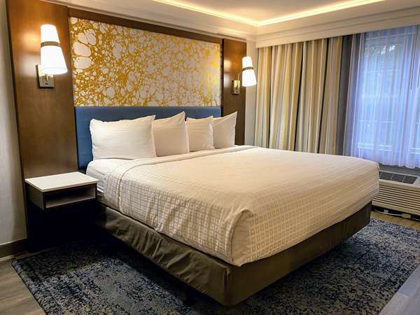  - Best Western Inn Westfield