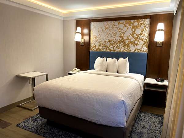  - Best Western Inn Westfield