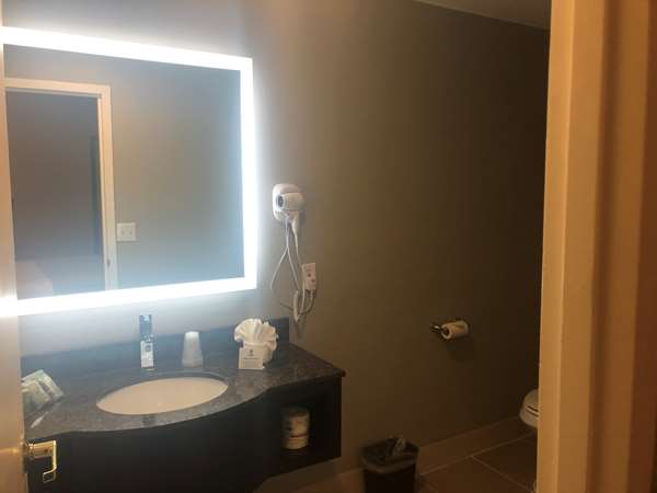 Suite - Best Western Fort Lee Inn - I-95, Exit 72 & 72A