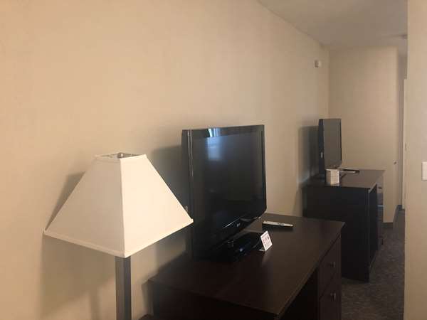 Suite - Best Western Fort Lee Inn - I-95, Exit 72 & 72A