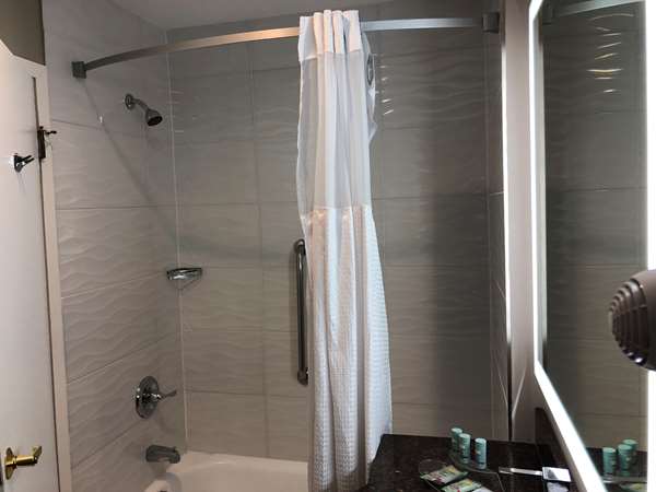  - Best Western Fort Lee Inn - I-95, Exit 72 & 72A