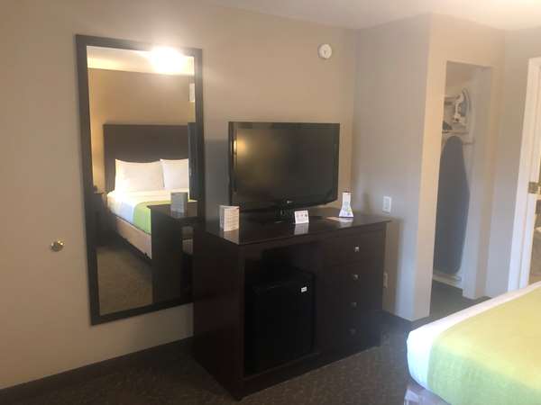  - Best Western Fort Lee Inn - I-95, Exit 72 & 72A
