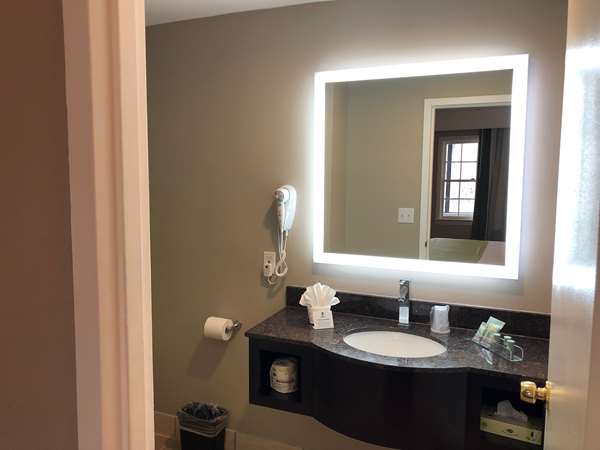  - Best Western Fort Lee Inn - I-95, Exit 72 & 72A