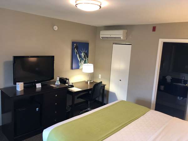  - Best Western Fort Lee Inn - I-95, Exit 72 & 72A