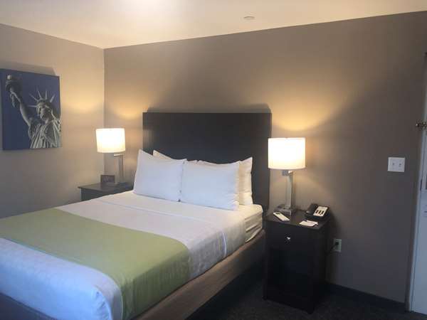  - Best Western Fort Lee Inn - I-95, Exit 72 & 72A