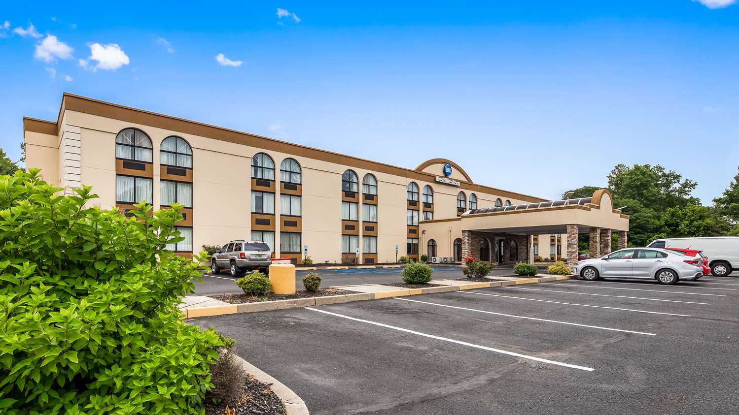 Best Western Hazlet Inn, NJ See Discounts
