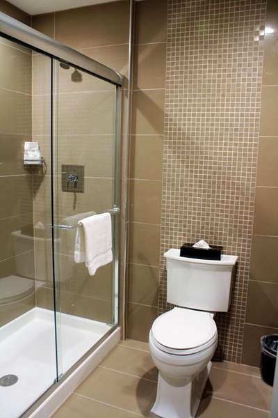 Suite - Best Western Premier NYC Gateway Hotel North Bergen