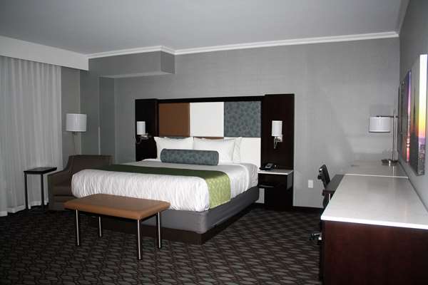  - Best Western Premier NYC Gateway Hotel North Bergen
