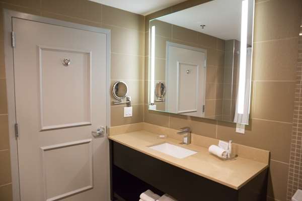 Suite - Best Western Premier NYC Gateway Hotel North Bergen