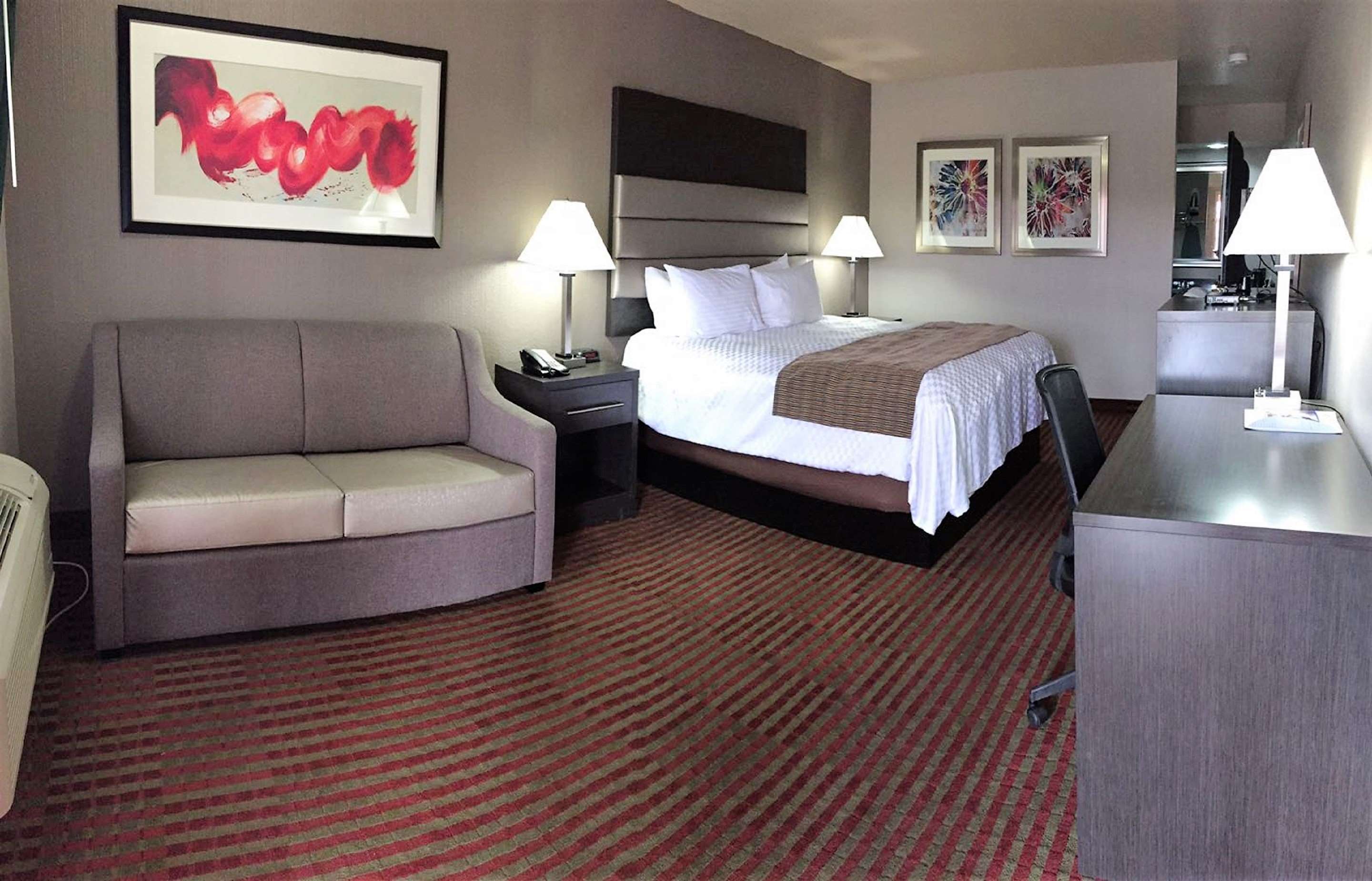 Best Western Deming Southwest Inn Room Type - 1 King Bed, Mobility Accessible, Bathtub, Sofabed, Non-Smoking, Full Breakfast