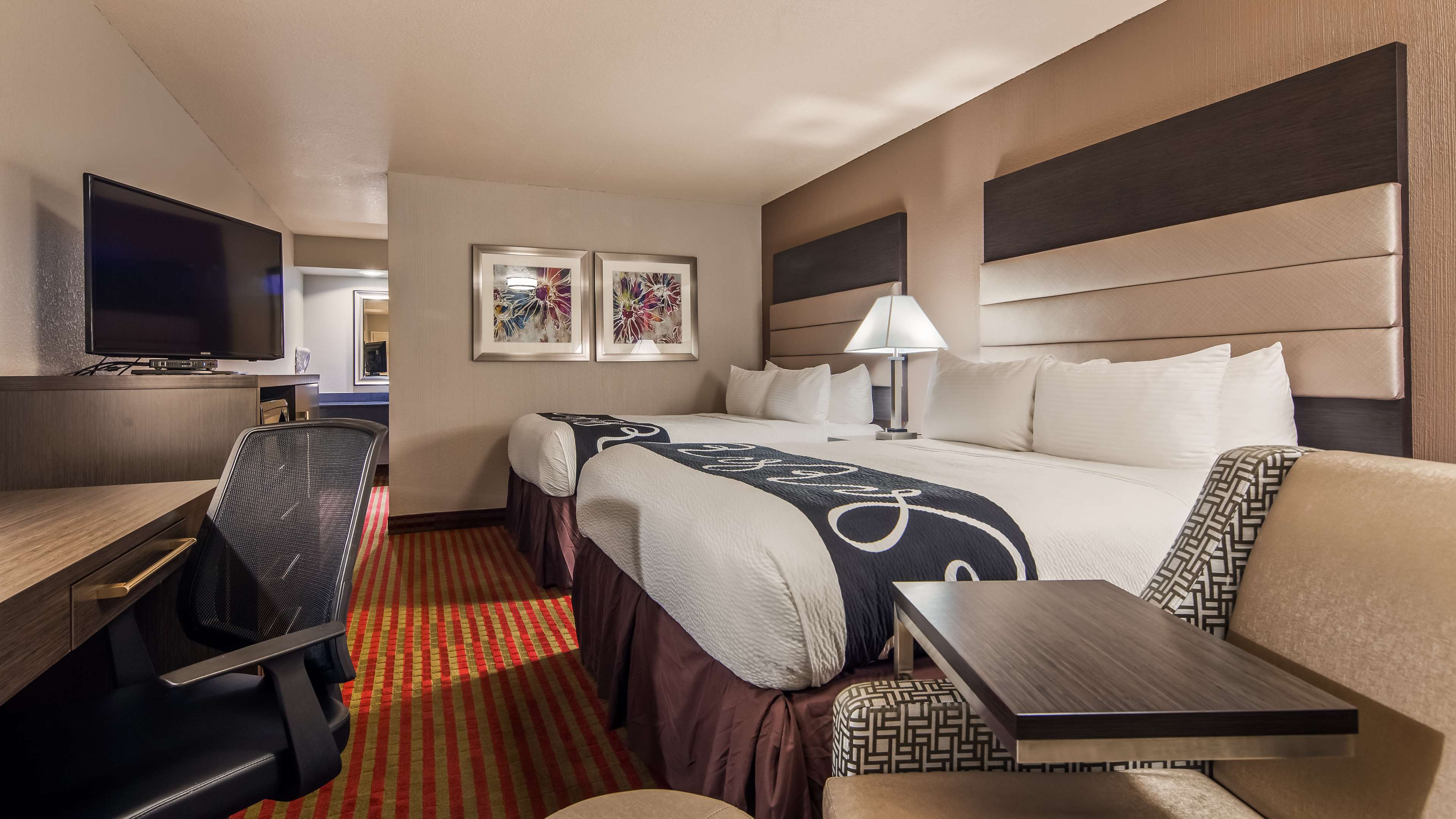 Best Western Deming Southwest Inn Room Type - 2 Queen Beds, Non-Smoking, Pet Friendly Room, Ground Floor, High Speed Internet Access, Double Vanit