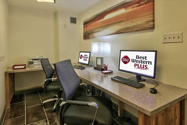 Conference Area - Best Western Plus Rio Grande Inn Albuquerque - I-40, Exit 157A