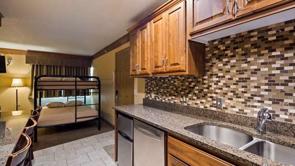  - Best Western River's Edge Inn Red River