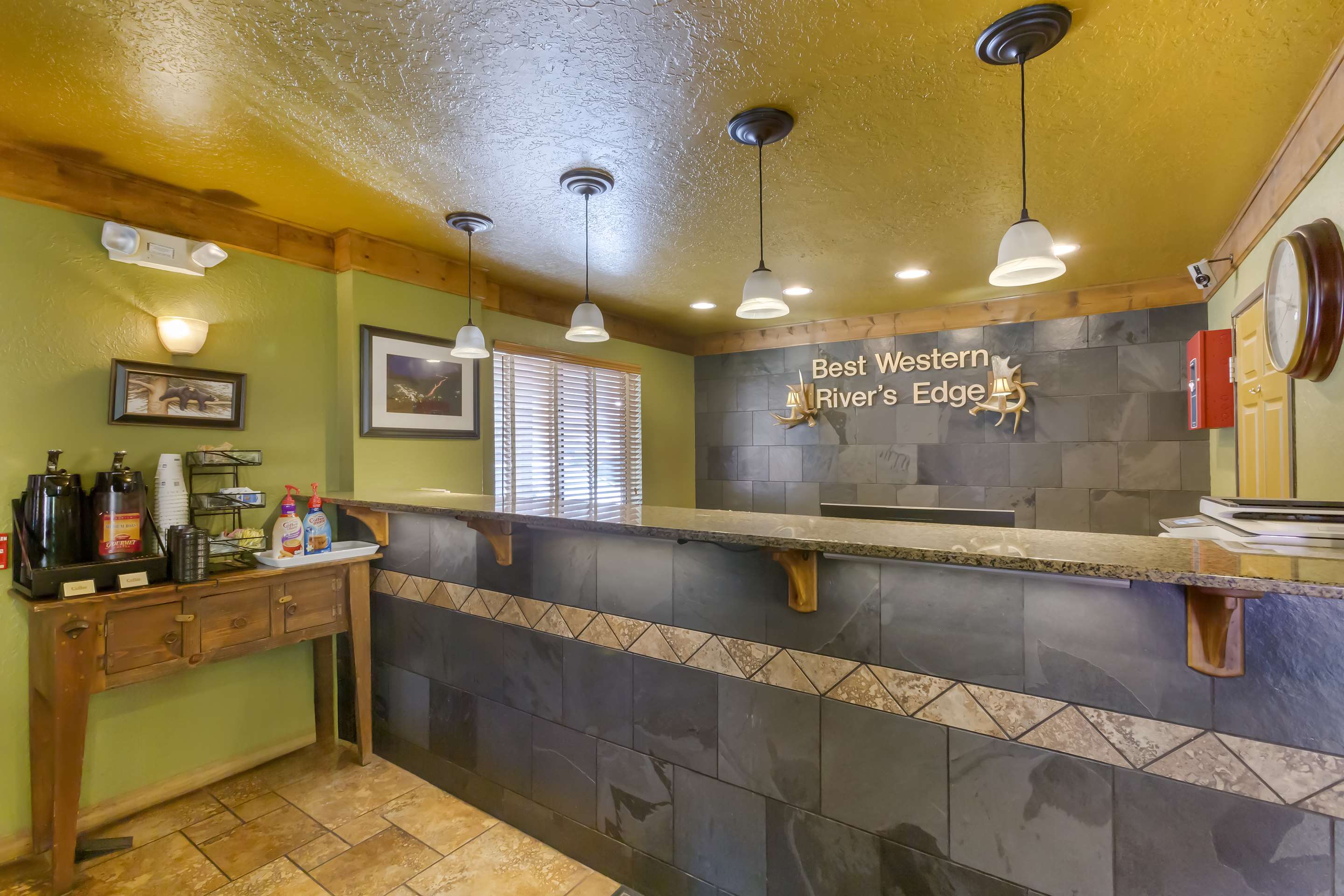 Lobby | Best Western Rivers Edge
