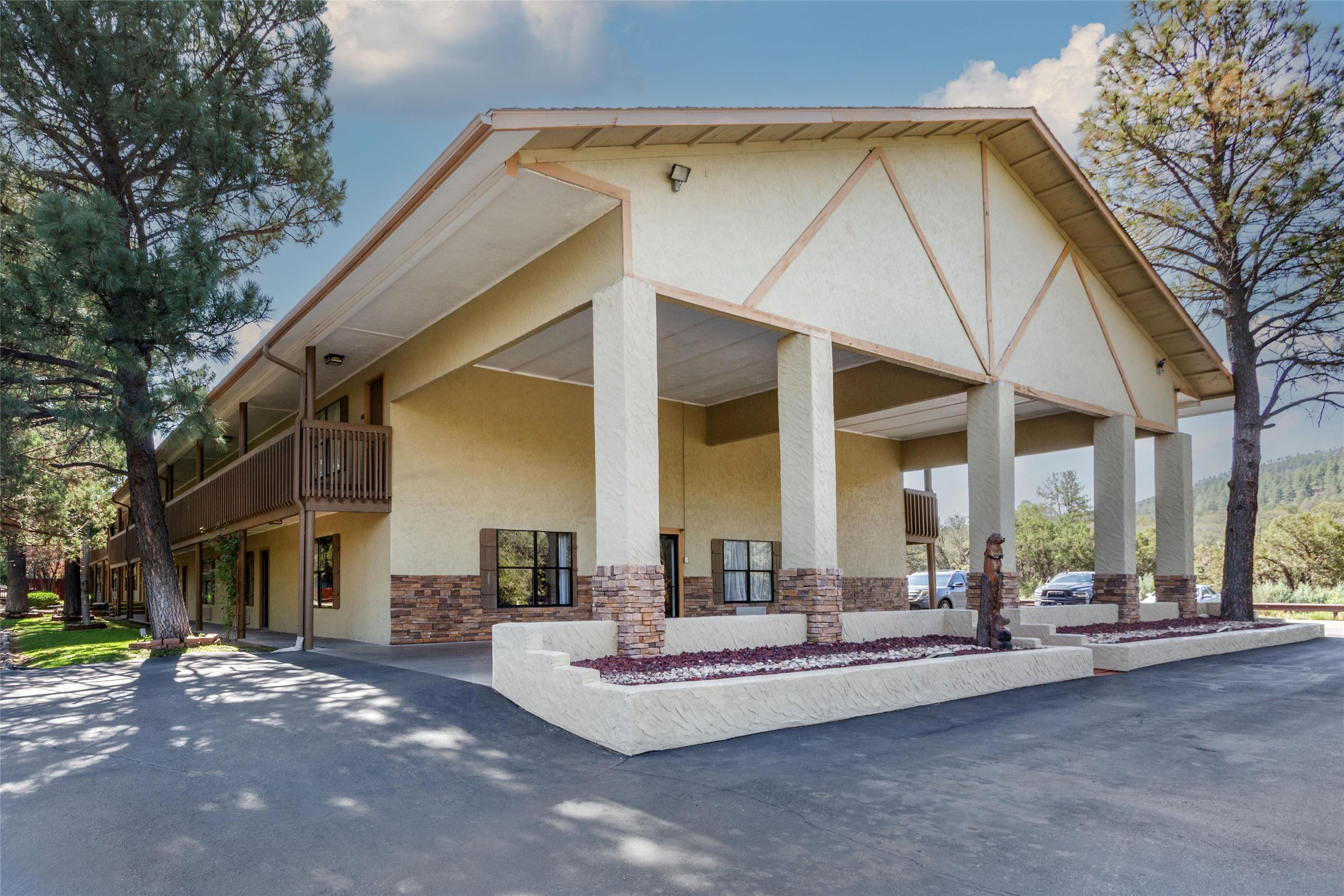 Exterior | Best Western Pine Springs Inn
