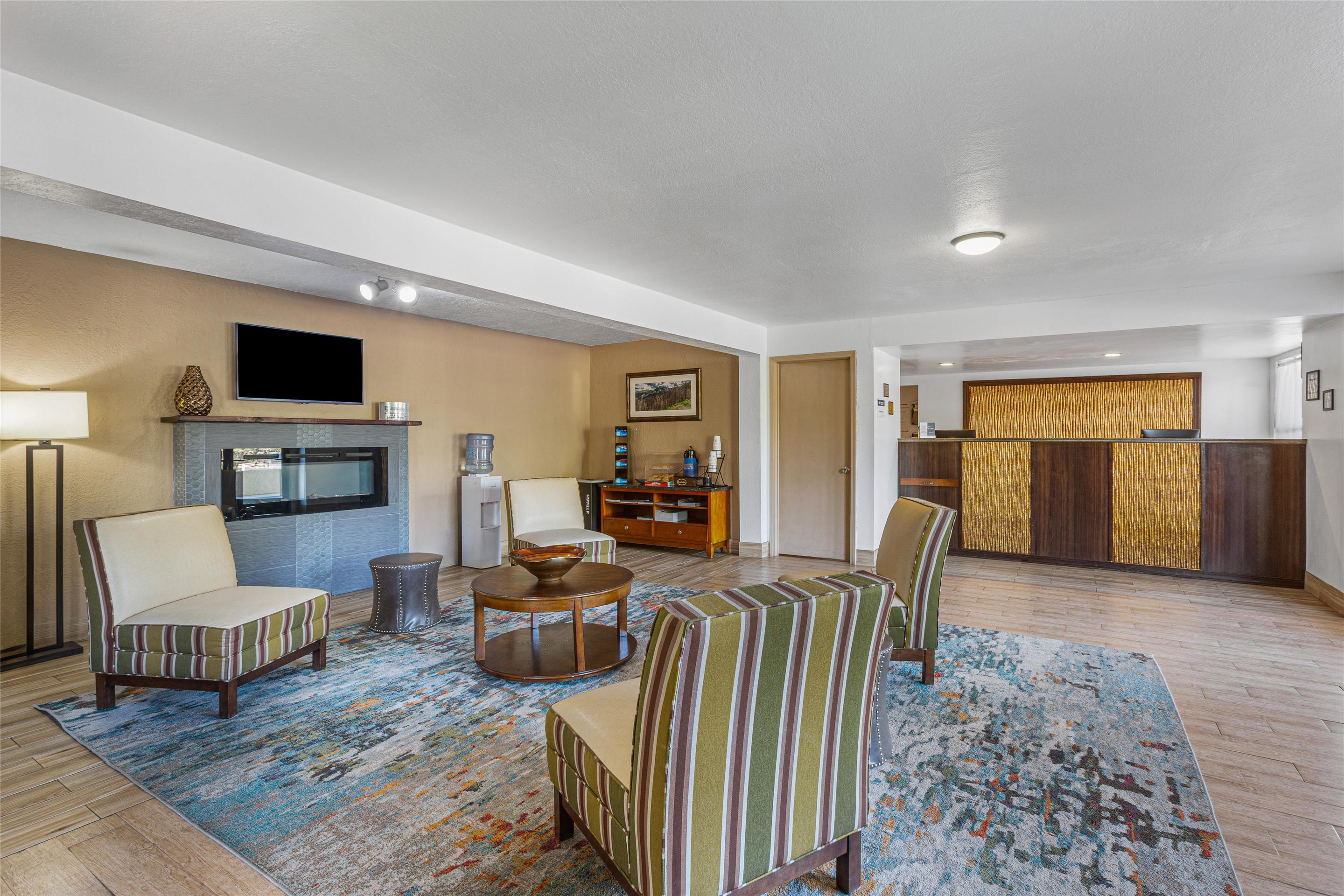 Lobby | Best Western Pine Springs Inn