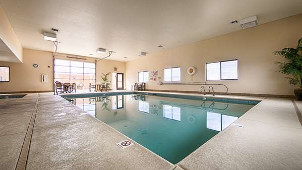 Pool - Best Western Territorial Inn & Suites Bloomfield