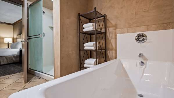  - Best Western Plus Raton Inn - I-25, Exit 451