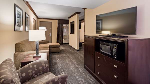  - Best Western Plus Raton Inn - I-25, Exit 451