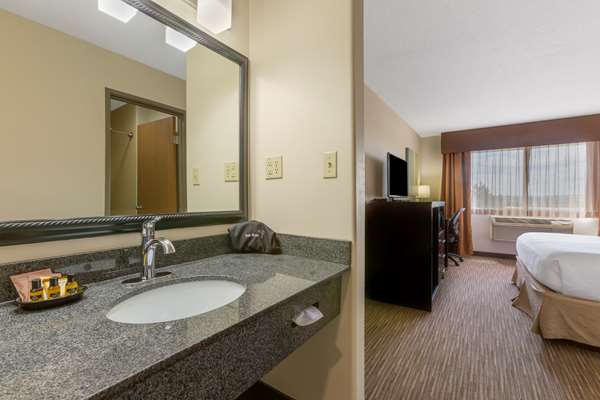  - Best Western Plus Four Corners Hotel Farmington