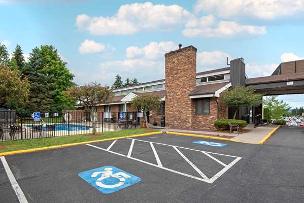 Exterior view - Best Western Inn Ithaca