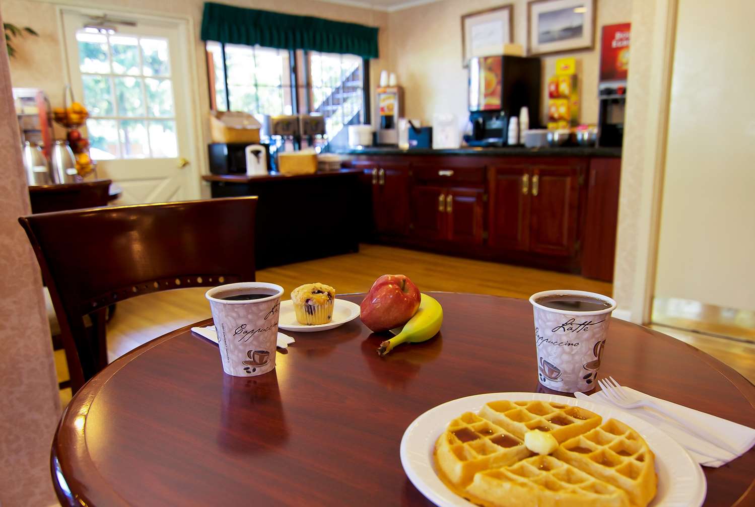 Best Western Woodbury Inn, NY See Discounts