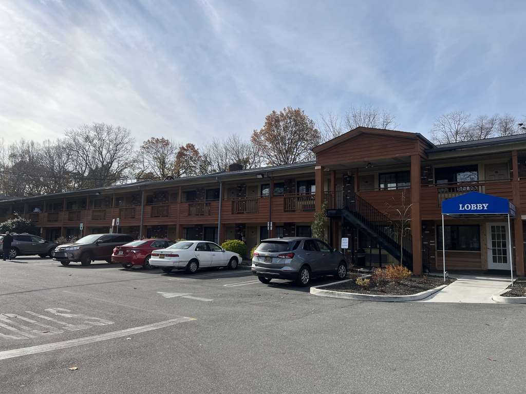 SureStay Plus Best Western Woodbury Inn