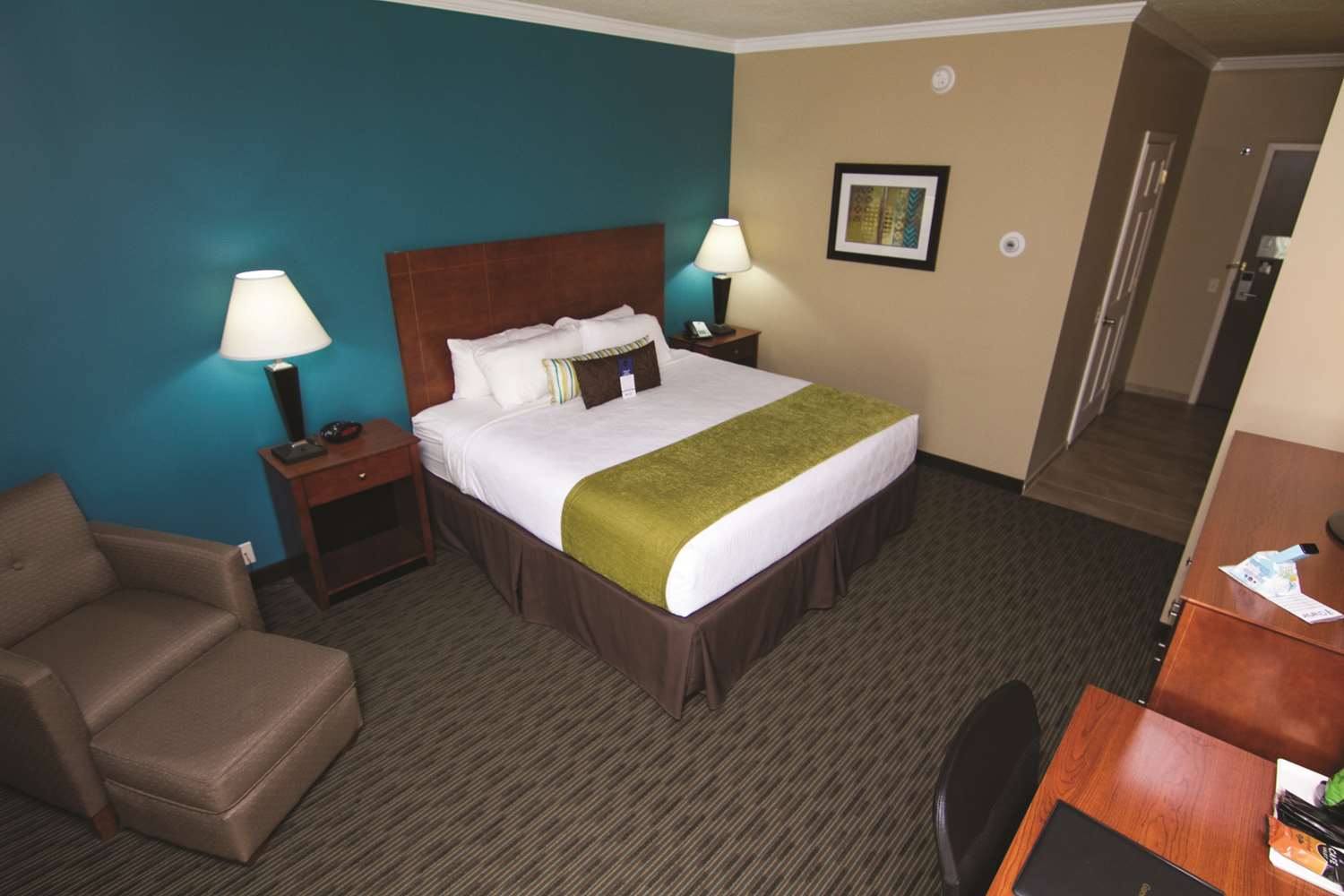 Best Western Plus Plattsburgh Hotel, NY See Discounts